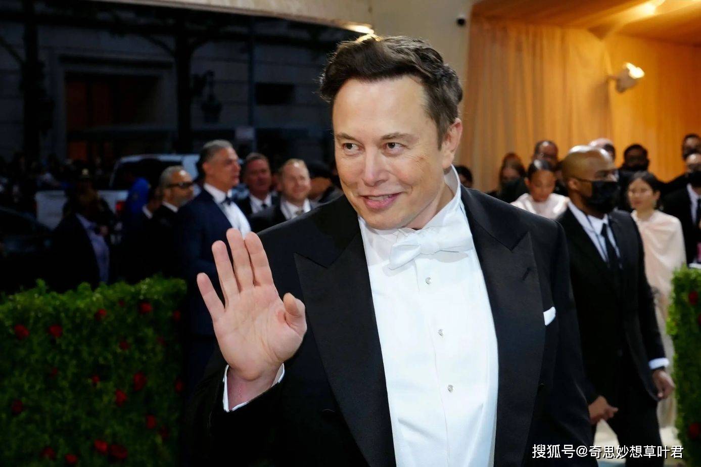 马斯克净亏5.3亿美元？外媒曝马斯克炒币失败，“比特币”狂跌笑不出来