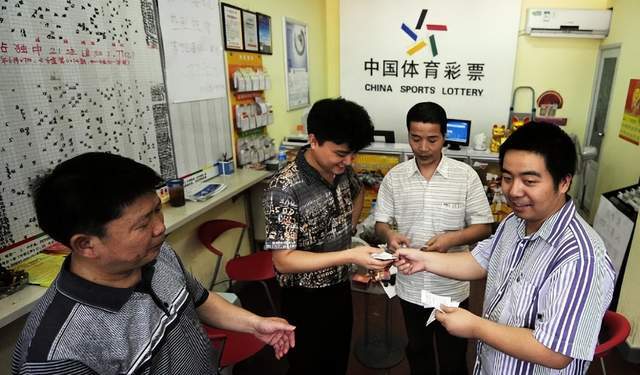 “二舅币”崩盘“大舅币”登场，毕业生幻想一夜暴富，网友：做梦