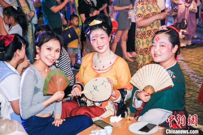 夜经济夜生活如何才能“越夜越精彩”？