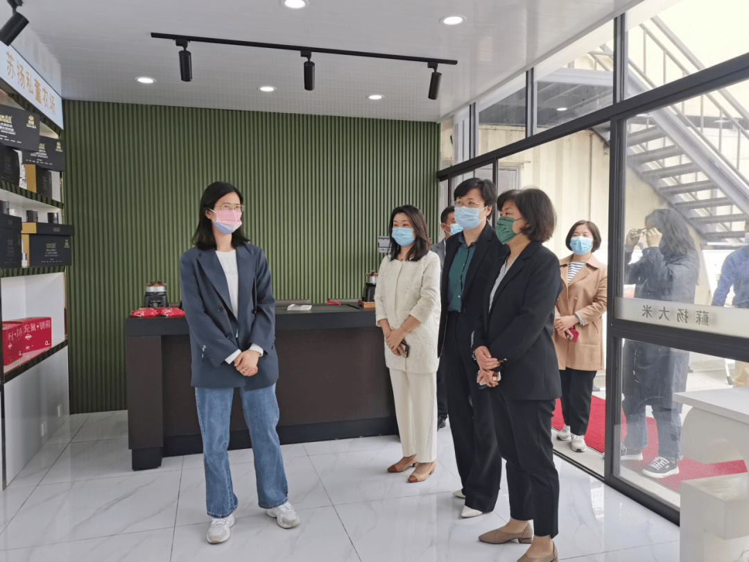 扬州市妇联赴江都调研巾帼示范基地创建工作