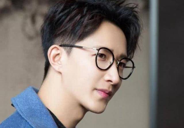 嘉行的大少爷，华策的大少爷，欢瑞的大少爷，看到乐华：全民男神