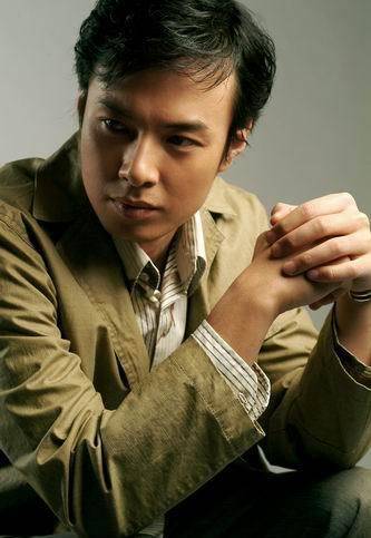 “大少爷”朱铁：因演“滥情”大少爷出名，如今却成痴情好男人