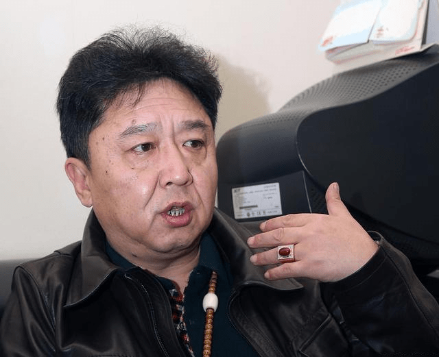 为什么德云社叫少爷？不叫少爷难道叫大爷？粉丝说大爷是于谦