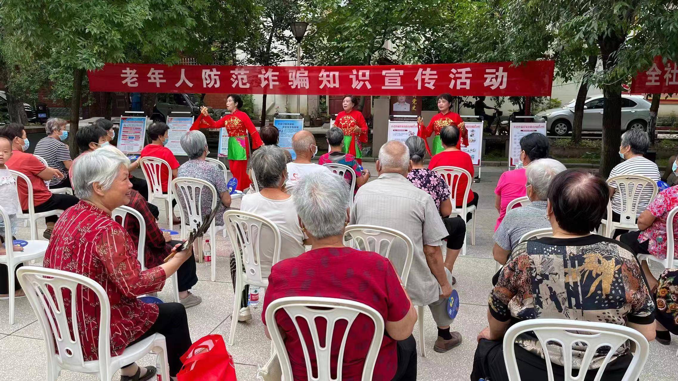 济源“红色蒲公英”宣讲团“乡土”宣讲受欢迎
