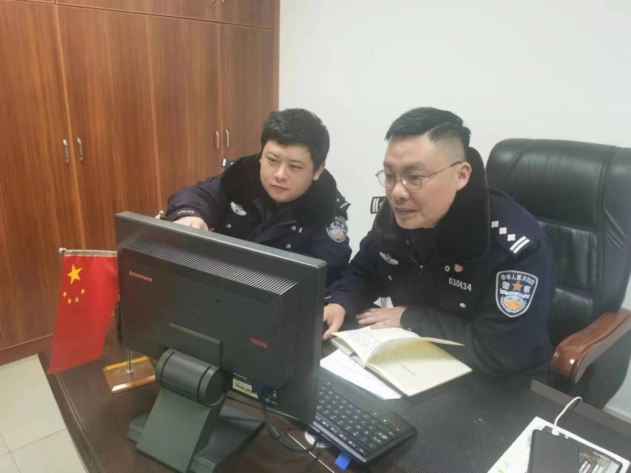 株洲一女子网店亏损后偶遇“金融大师”被骗7万多！民警挽损4万