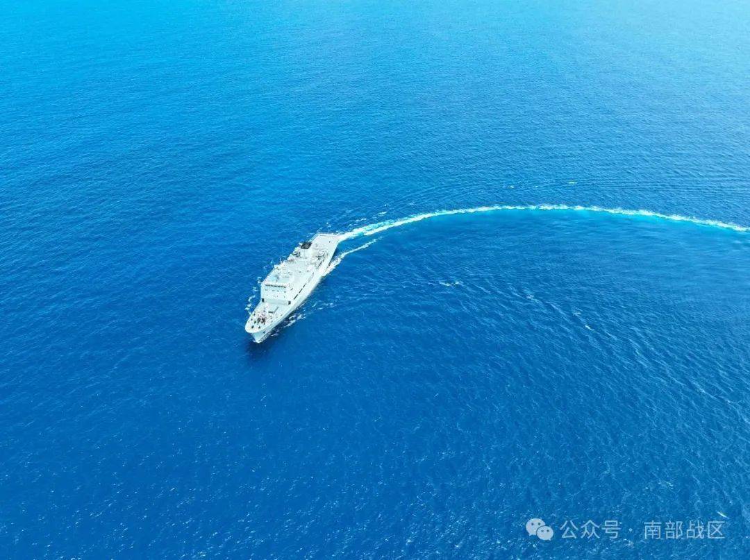 战舰蹈海 锤炼铁拳