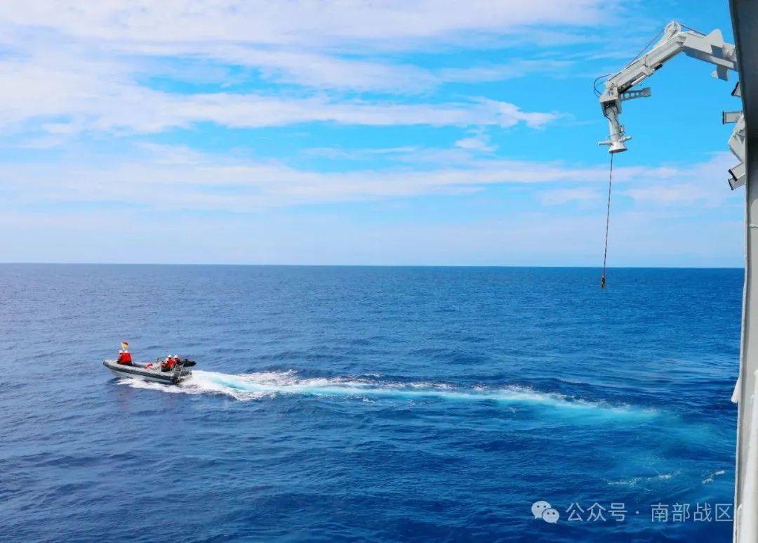 战舰蹈海 锤炼铁拳