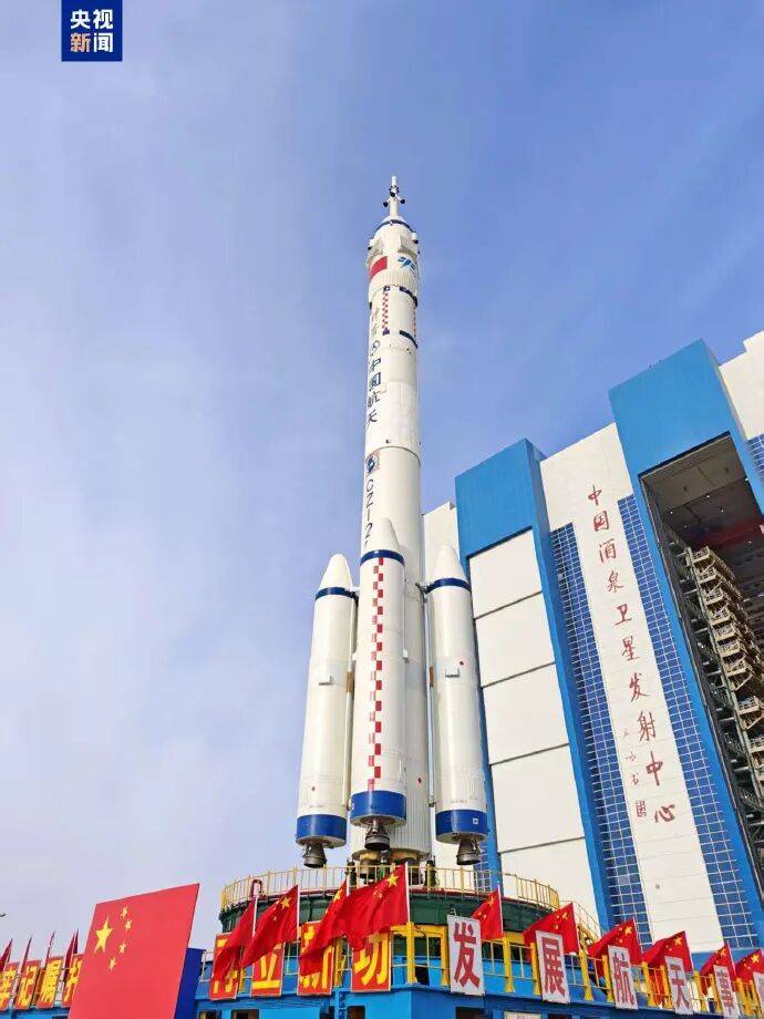 突破600万,九寨沟景区游客接待量创40年历史新高!本周末门票预订已达最大承载量