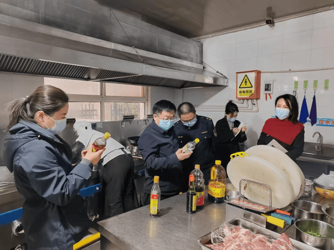 市市场监管局联合市教育局开展全市幼儿园食品安全监督抽查工作