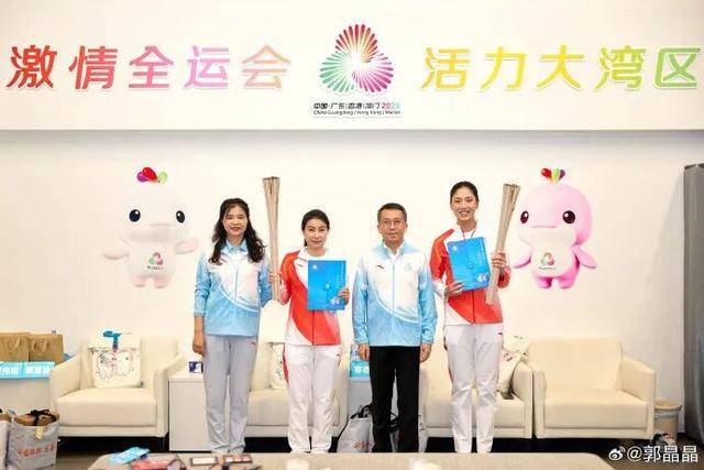 霍震霆：郭晶晶没提前告诉我