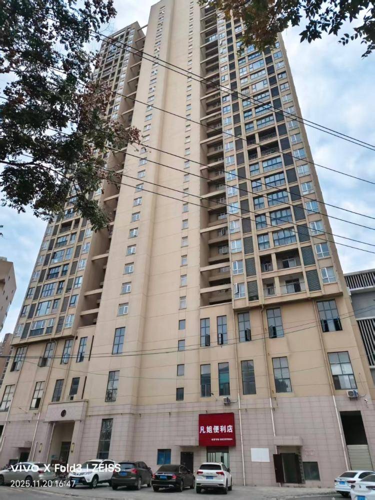 85套法拍房办证难背后：部分购房者先遇烂尾，筹款自救后又遭法拍