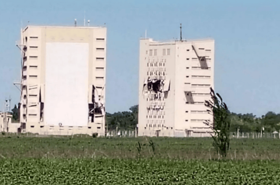 乌克兰发动夜间远程袭击，俄罗斯唯一一架激光武器试验机被毁，预警指挥机测试机也遭破坏