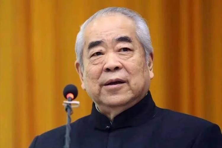 “失联风波”过后，87岁画家范曾首次公开露面，发文称喜获独子、迁入新居，与女儿继子断绝关系