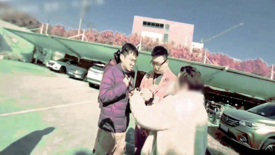 妈妈取30万“彩礼”给儿子订婚,儿子一脸迷茫:我不知道我要结婚了