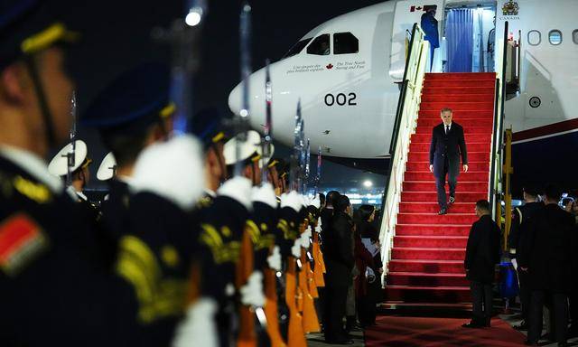 中加发表联合声明，双方各让一步，卡尼仍在回避核心问题